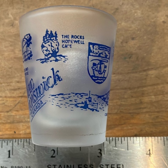 Collectible NWT New Brunswick Canada Shot Glass - Picture 3 of 6